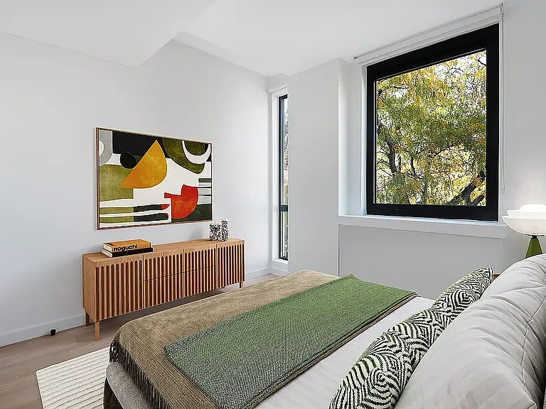 658 Madison St #4I — Photo 3
