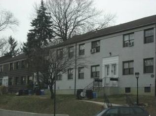 6605 Park Dr E, Kew Garden Hl, NY 11367