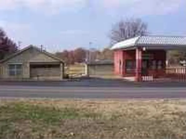 321 S Main St, Troy, TN 38260