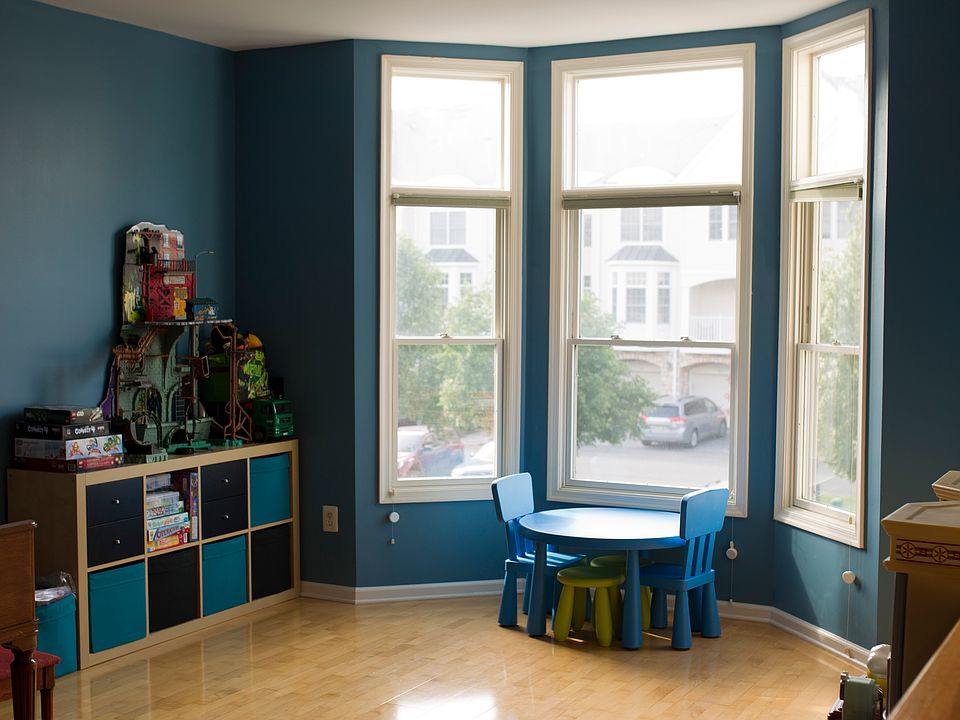 Dining Rm (used as playroom)