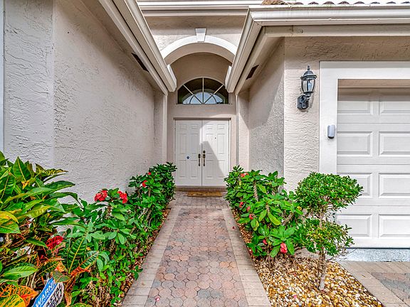 4th image of 11389 Deleon Circle