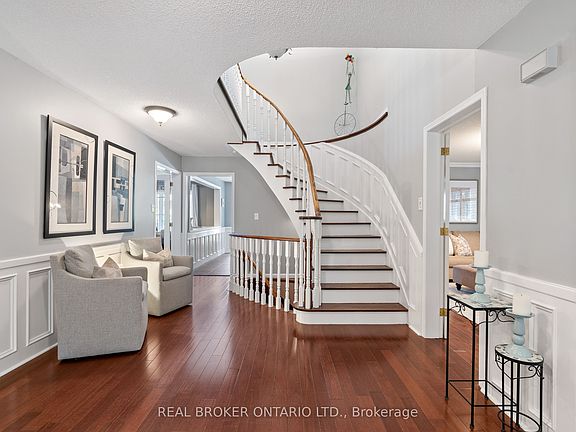 4th image of 1291 Windrush Dr