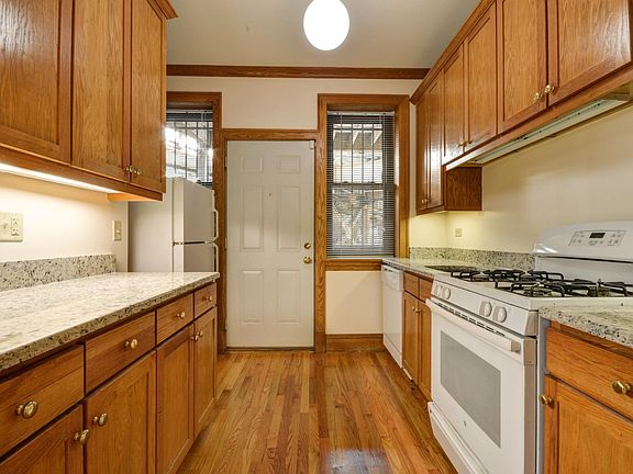 4th image of 1-1809 W Patterson Ave #1