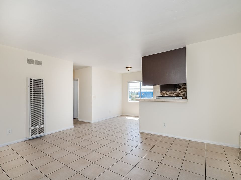 1st image of 514 Grand Ave #D