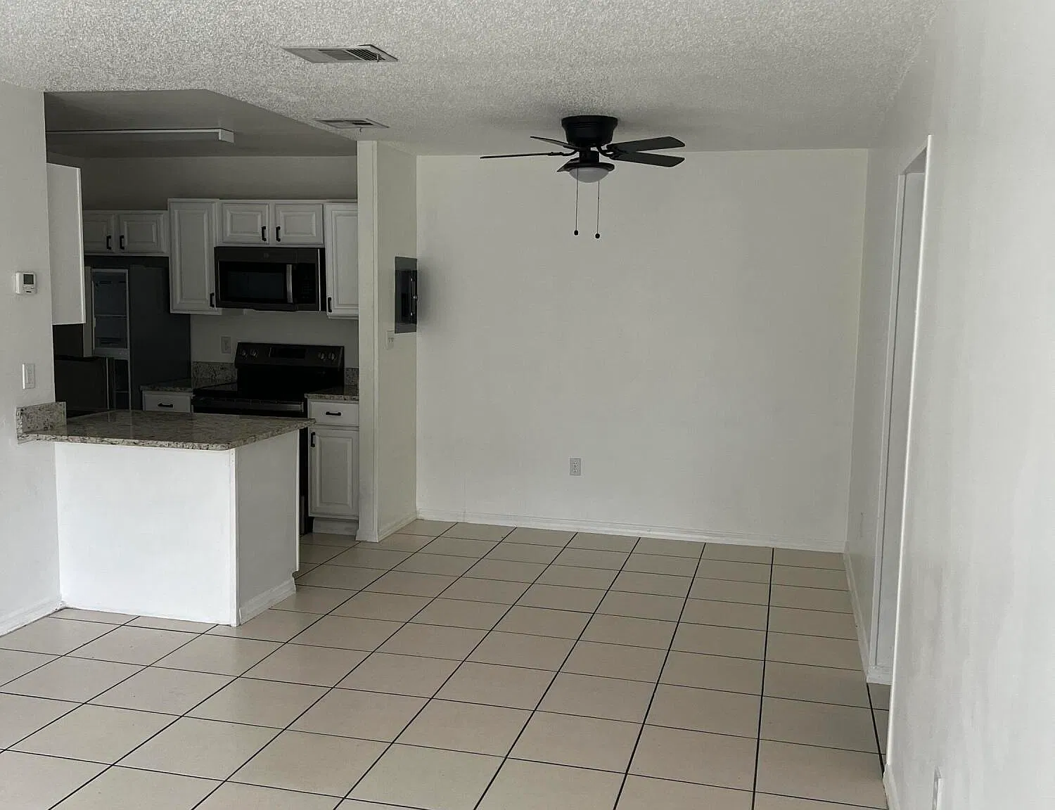 410 Thor Ave SE — Photo 4