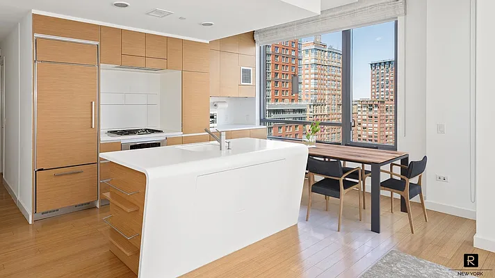 Rented by R New York | media 27