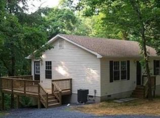 529 Pine Ridge Dr, Front Royal, VA 22630