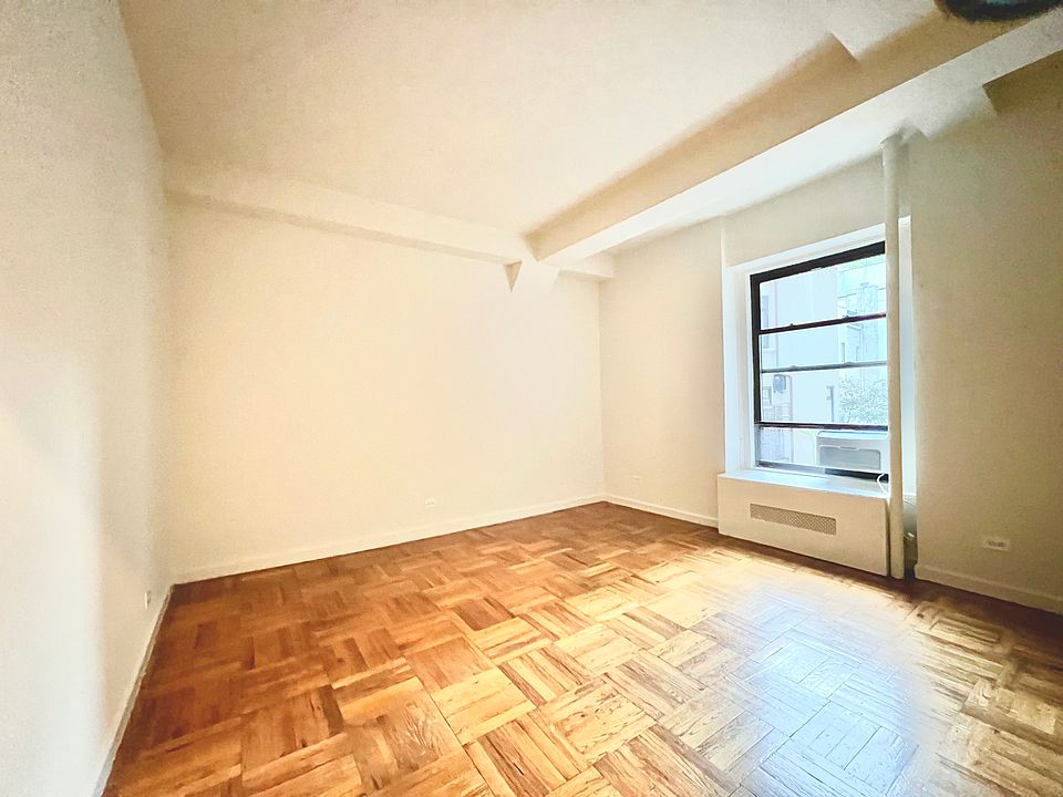 1st image of 1100 Madison Ave APT 2H