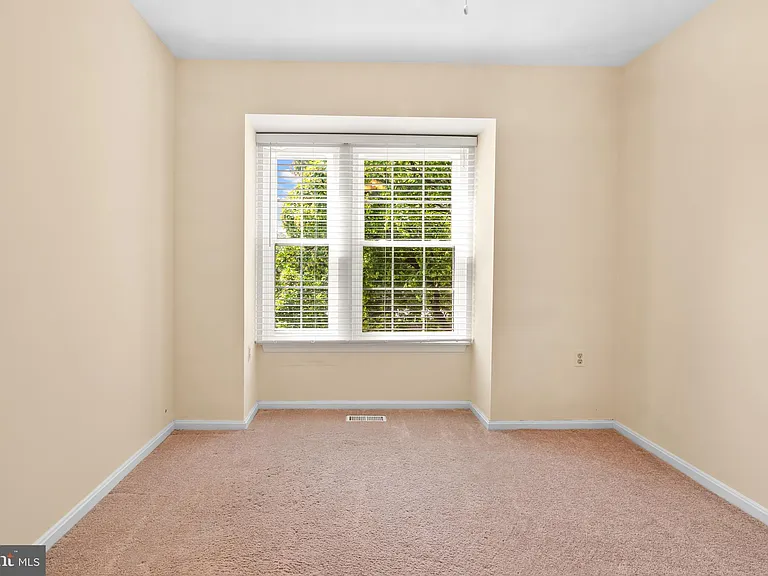 26 Wessex Ct — Photo 24