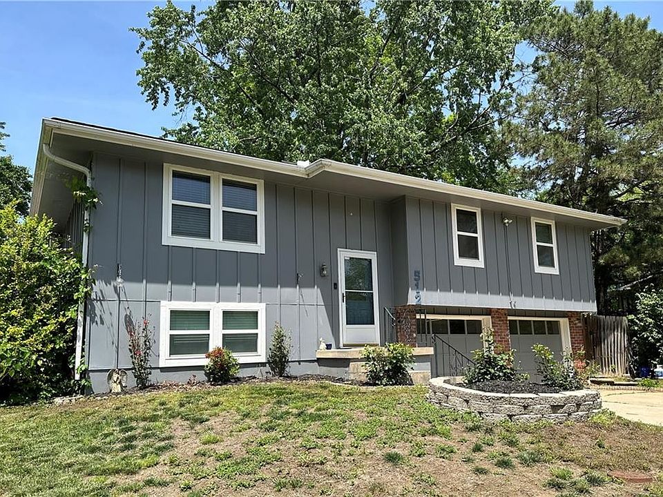 1st image of 512 NE Park Ct