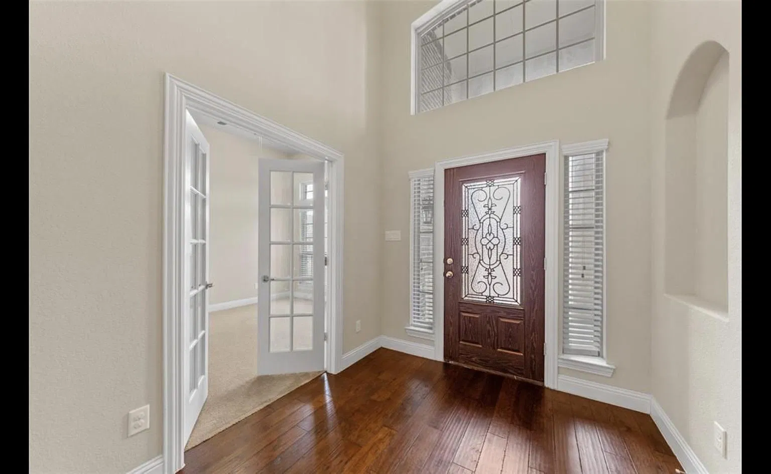 4 bed, 2.5 bath, 2727 sqft, $2,999 — Photo 4