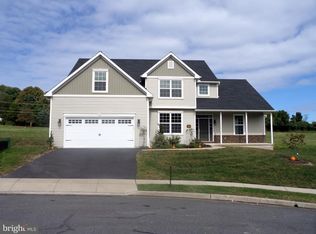 4 Jana Ct, Reading, PA 19607