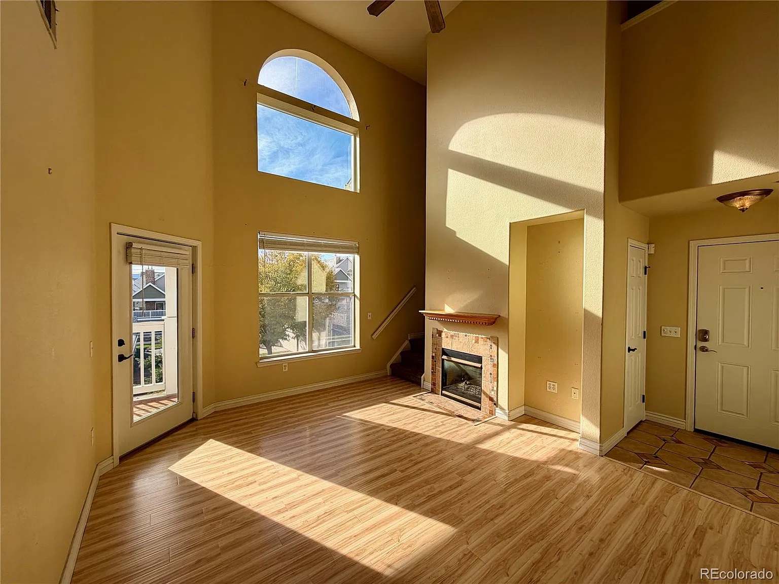 2 bed, 2.0 bath, 336 sqft, $2,227 — Photo 4