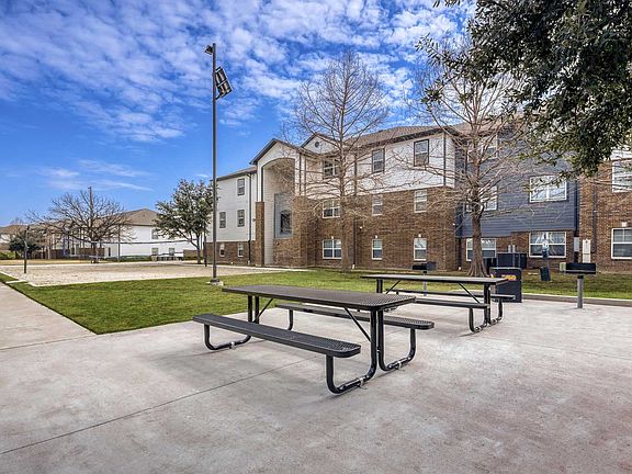 5th image of 12301 Hemphill St #237