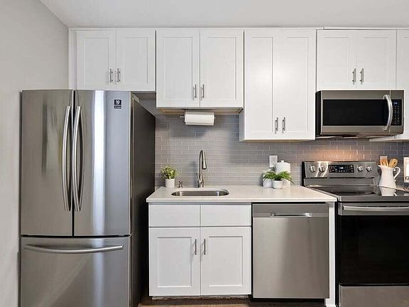 5th image of 1228 S State St APT C