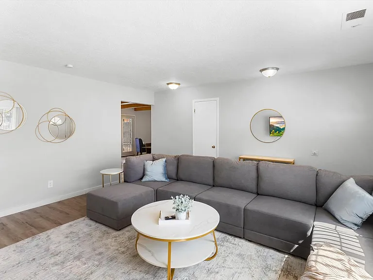 10217 Santa Paula Ave NE — Photo 6