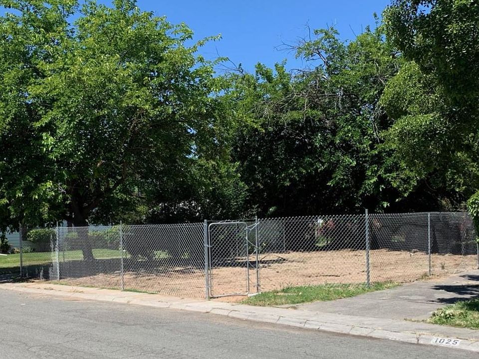 2nd image of 1021 Olivera Way
