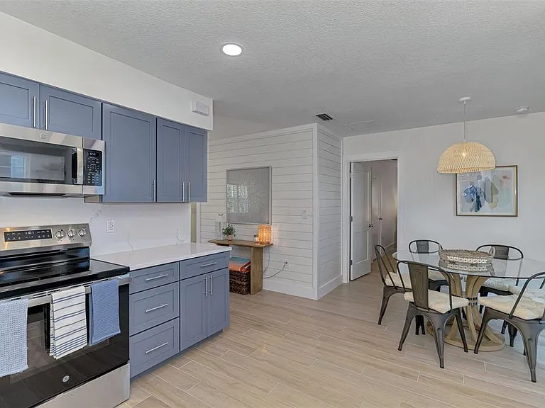 1100 Point Of Rocks Rd — Photo 13