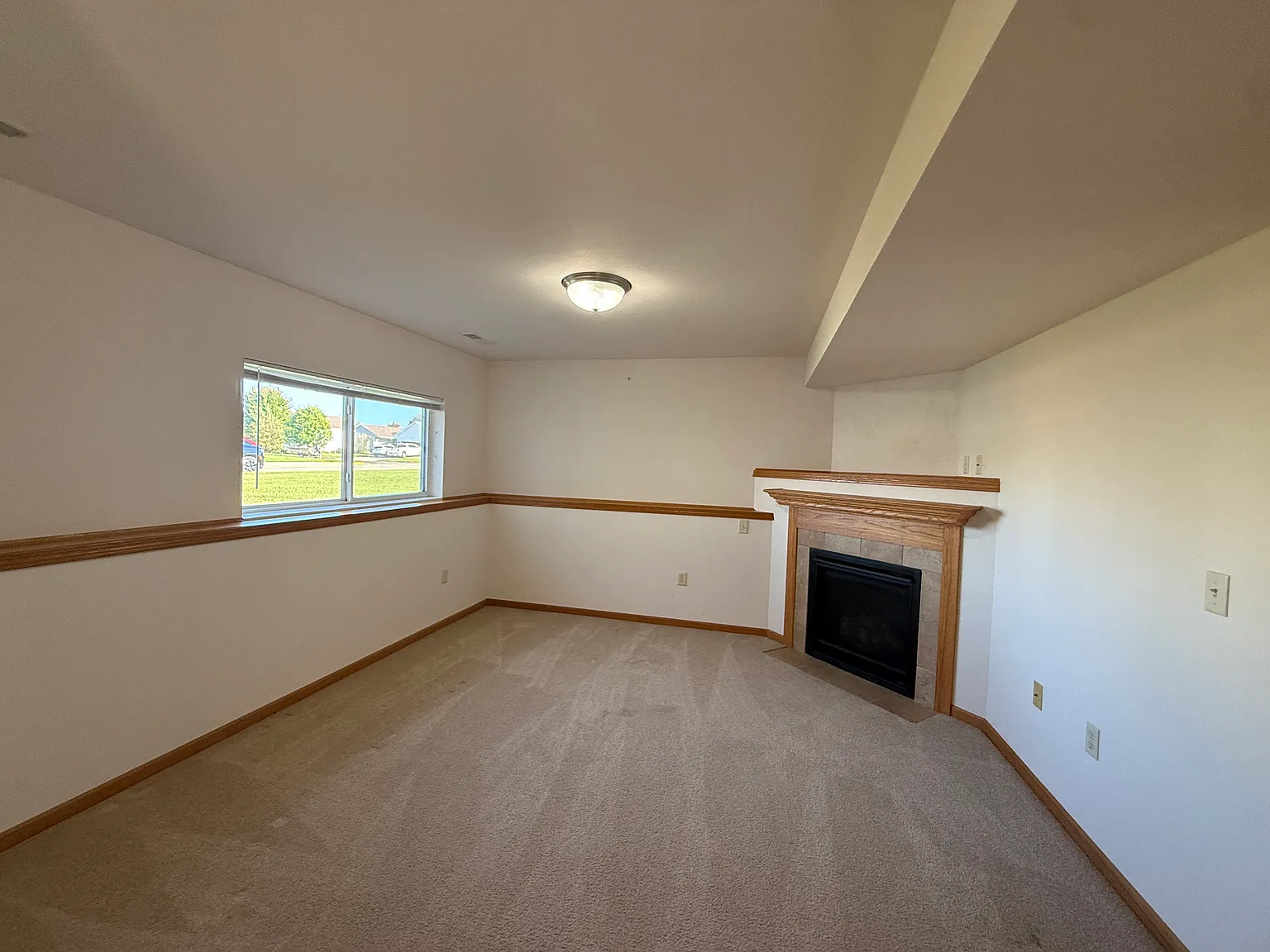 3 bed, 2.5 bath, $1,925 — Photo 3