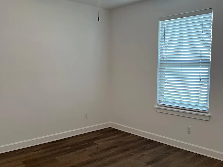 7413 Pemberton Dr — Photo 10