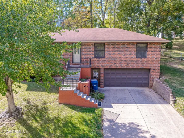 130 Woodridge Dr, Jefferson City, MO 65101