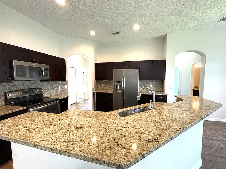 2722 Willow Creek Dr — Photo 15