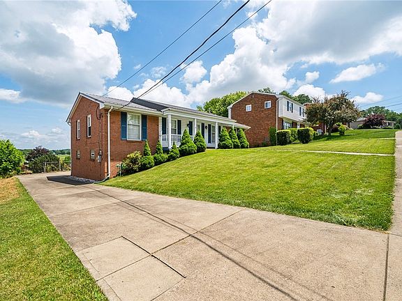 2nd image of 108 Meadowbrook Ave