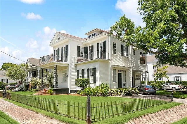 1 bed, 1.0 bath, 800 sqft, $1,800 — Photo 1