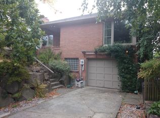 2832 32nd Ave S, Seattle, WA 98144