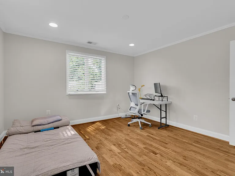 7205 Van Ness Ct — Photo 27