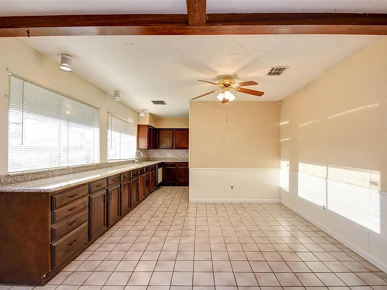 9510 Huntington Way Dr — Photo 11