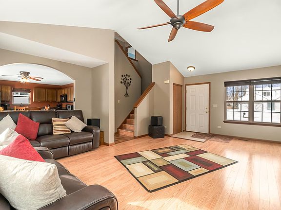 4th image of 5318 Whispering Oaks Dr