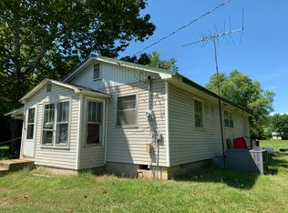 704 Elm St, Coal Hill, AR 72832
