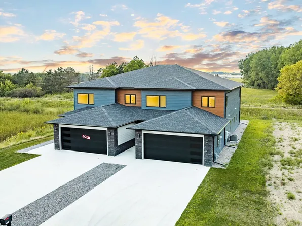 3312 Ponderosa Ct #B, Spirit Lake, IA 51360