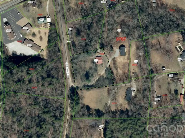 121 Old River Rd, Marion, NC 28752