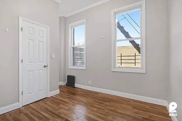 Rented by REZI | media 4