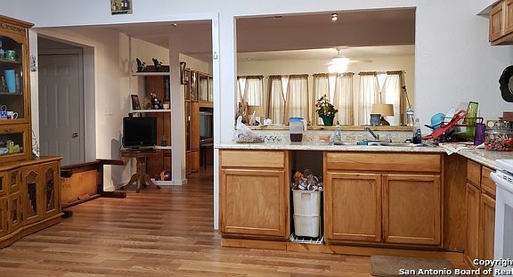 4th image of 418 E Formosa Blvd