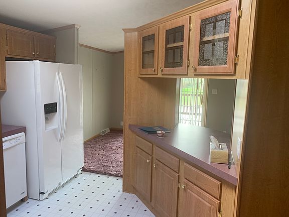 Built in breakfast bar