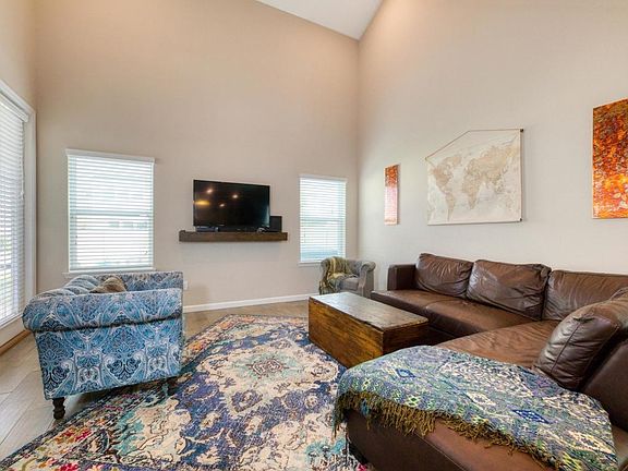 3rd image of 2673 Caroline Hills Dr