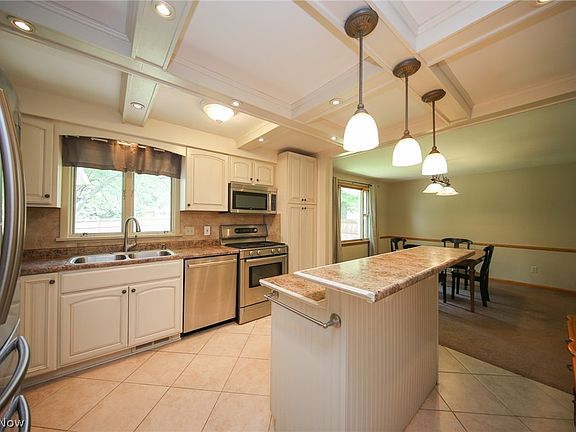 5th image of 780 Teakwood Dr