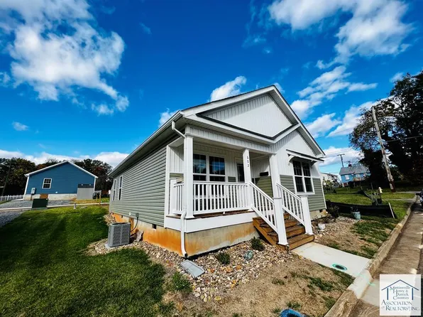 602 Emanuel St, Martinsville, VA 24112