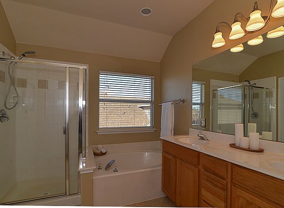 4th image of 1519 Winding Trail Dr