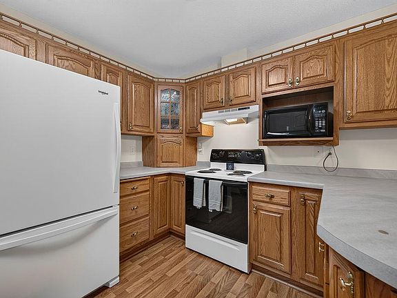 5th image of 1026 Glen Echo Rd