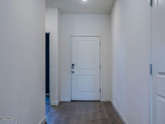 5th image of 1032 Anthony Ln