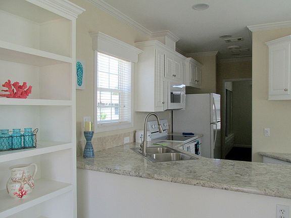 2nd image of 8515 Us Hwy 41 N Lot 216