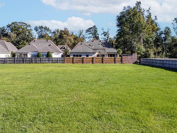 3rd image of 227 English Gardens Pkwy