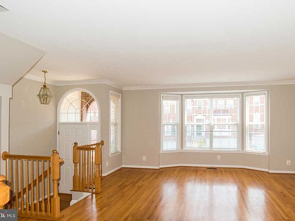 4th image of 5624 Governors Pond Cir
