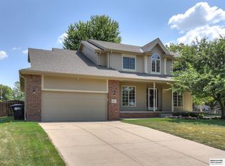16815 I Cir, Omaha, NE 68135