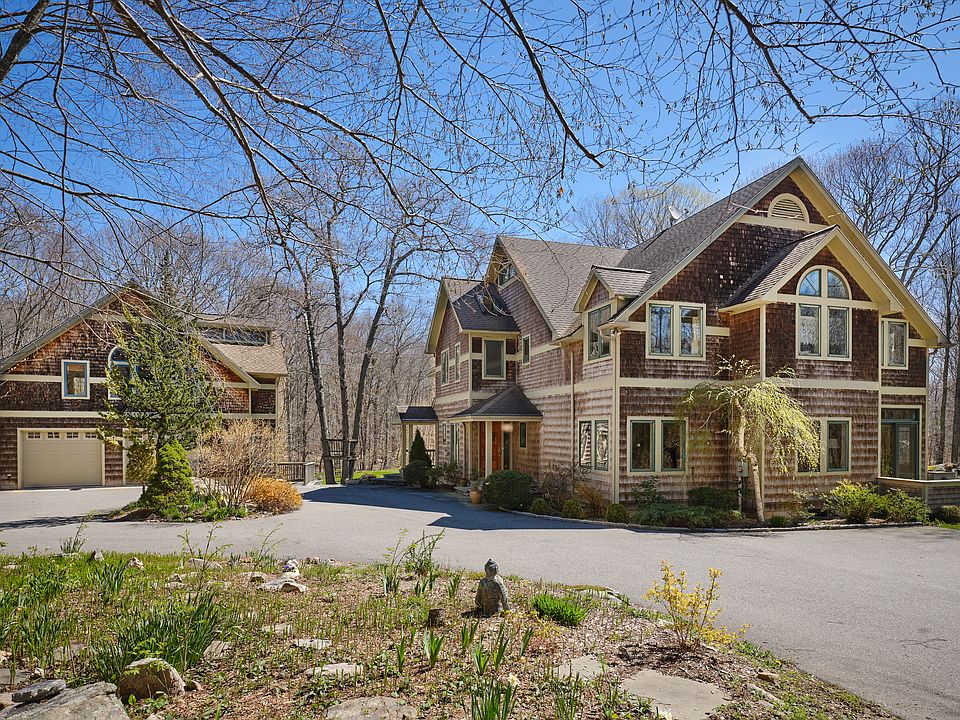 17 Back Acres Way