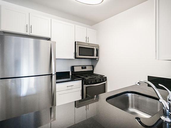 5th image of 101 W End Ave APT 12D